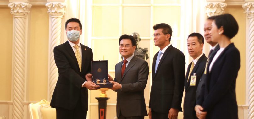 อุปทูตจีน พบ “จุรินทร์” พร้อมสานต่อความร่วมมือช่วยไทยสู้ภัย COVID-19
