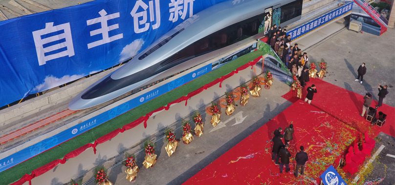 จีนอวดโฉมต้นแบบ ‘รถไฟ Maglev’ ความเร็วสูง 620 กม./ชม.